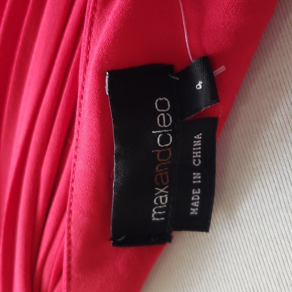 Pleated Rose Detail Dress - Picture 7 of 8